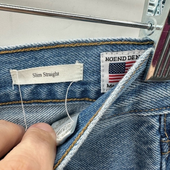 ANTHROPOLOGY NOEND SLIM NEWPORT Straight distressed med wash crop high jeans. 25 - Picture 6 of 13